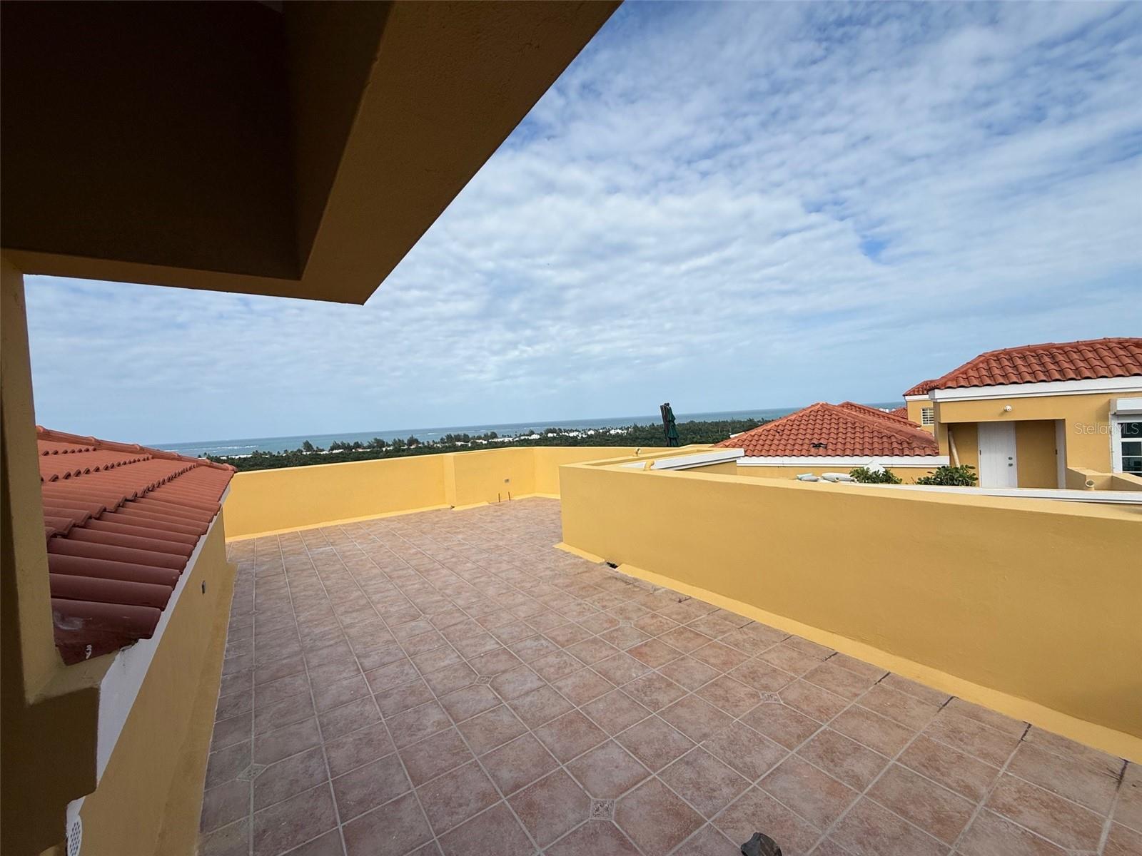 COSTA DORADA II - Residential