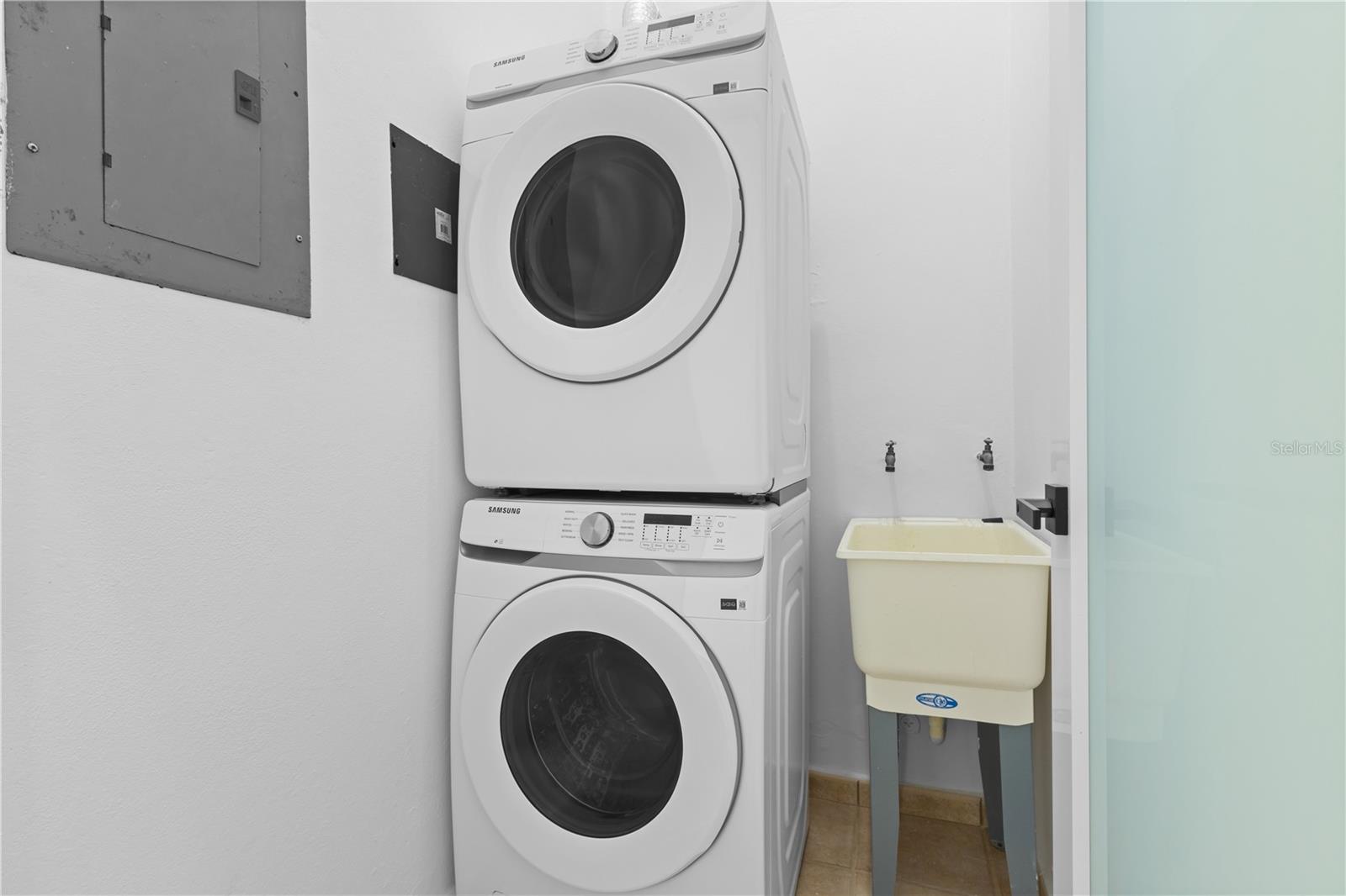 COSTA DORADA II - Residential