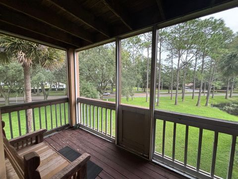 A home in LONGWOOD