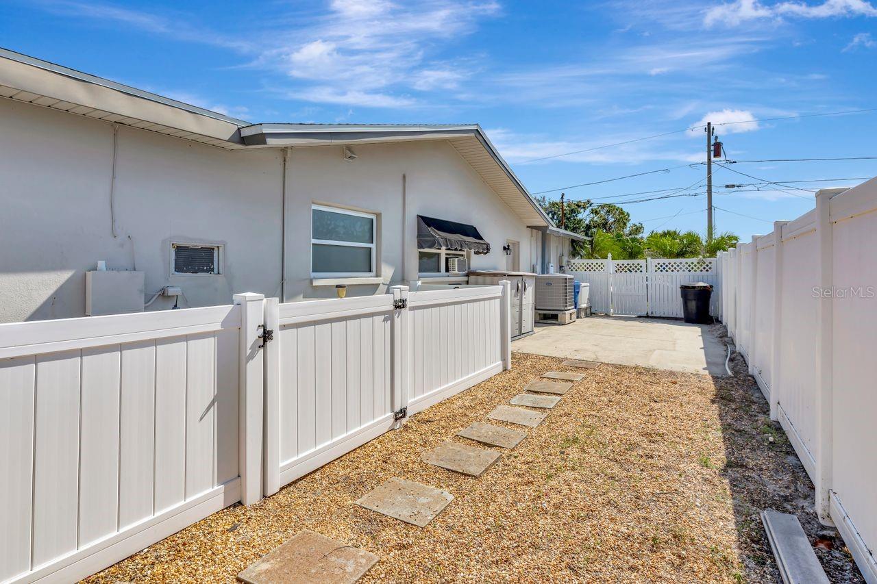 NORTH EAST PARK SHORES 4TH ADD - Residential