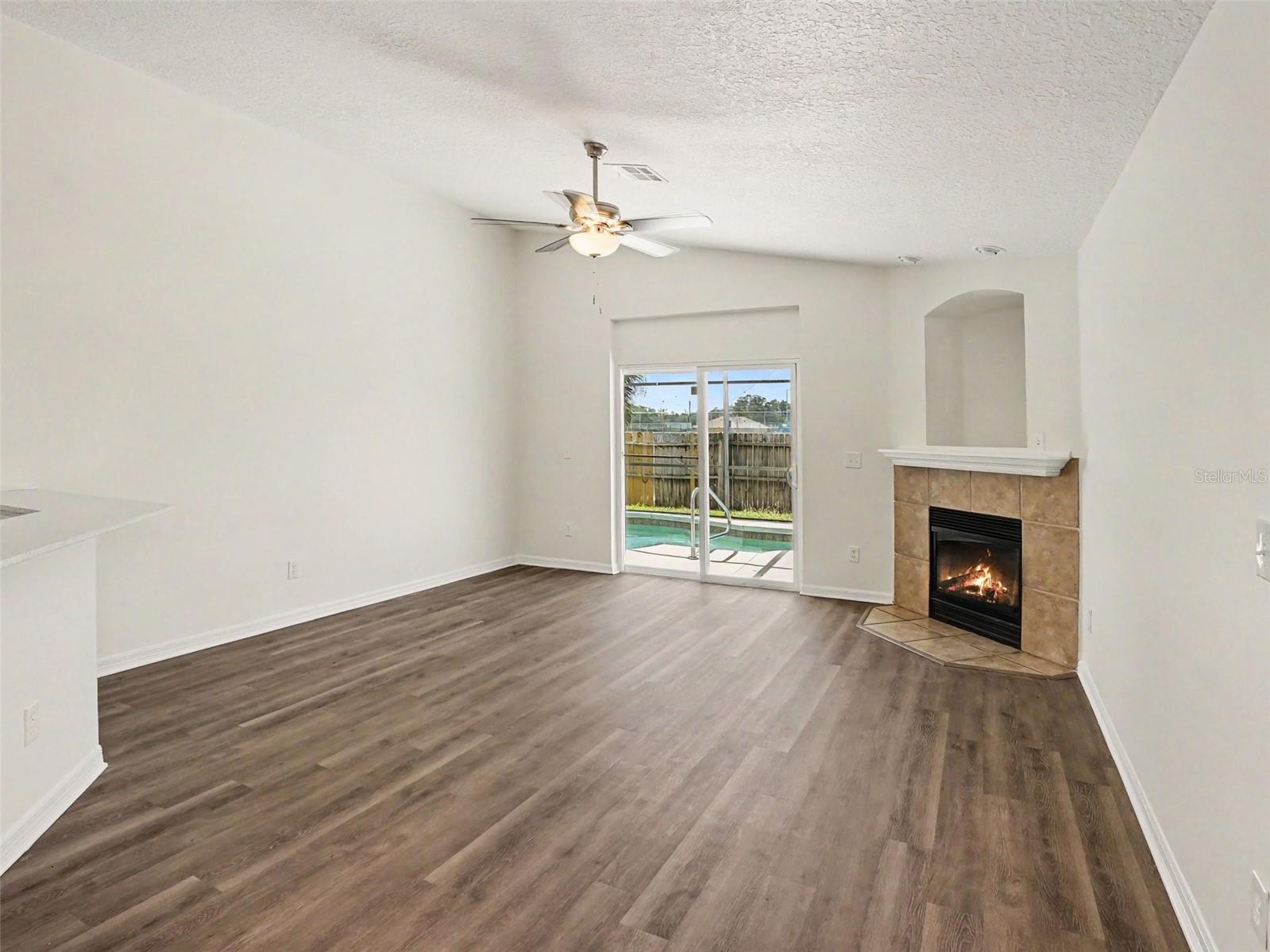 447 LANCER OAK DRIVE