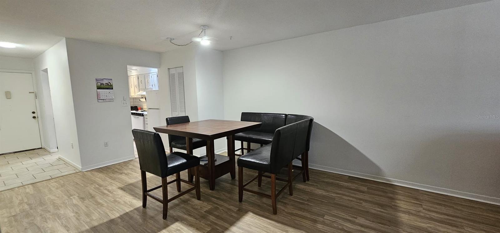 PARADISE SHORES - Residential