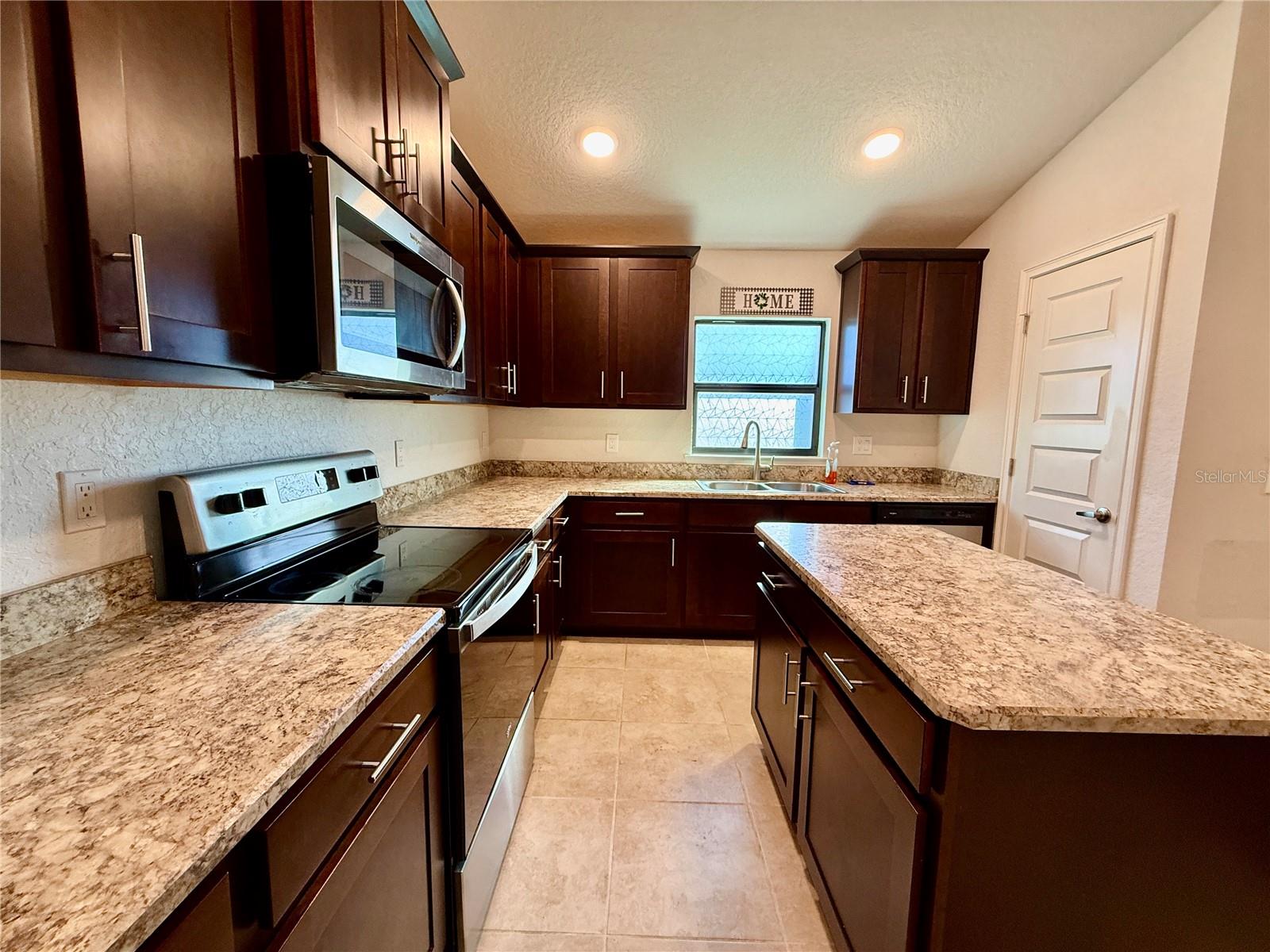 CITRUS POINTE - Residential Lease