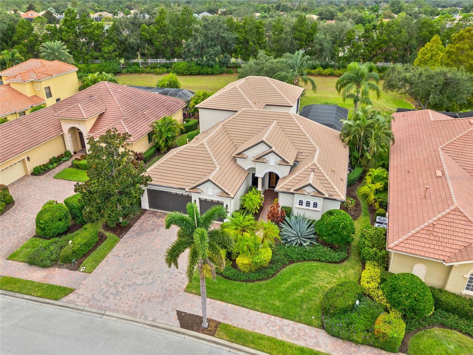 LAKEWOOD RANCH COUNTRY CLUB VILLAGE - Residential