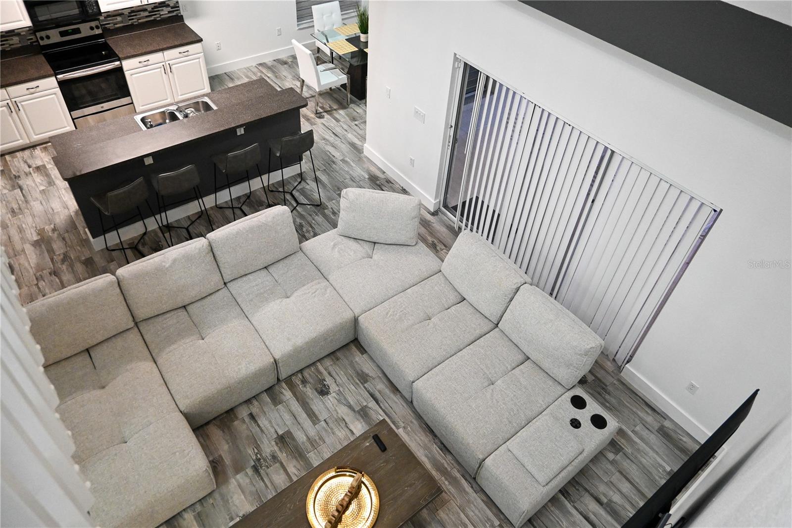 CUMBRIAM LAKES DR - Residential