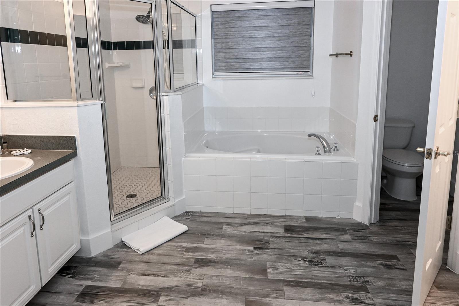 CUMBRIAM LAKES DR - Residential