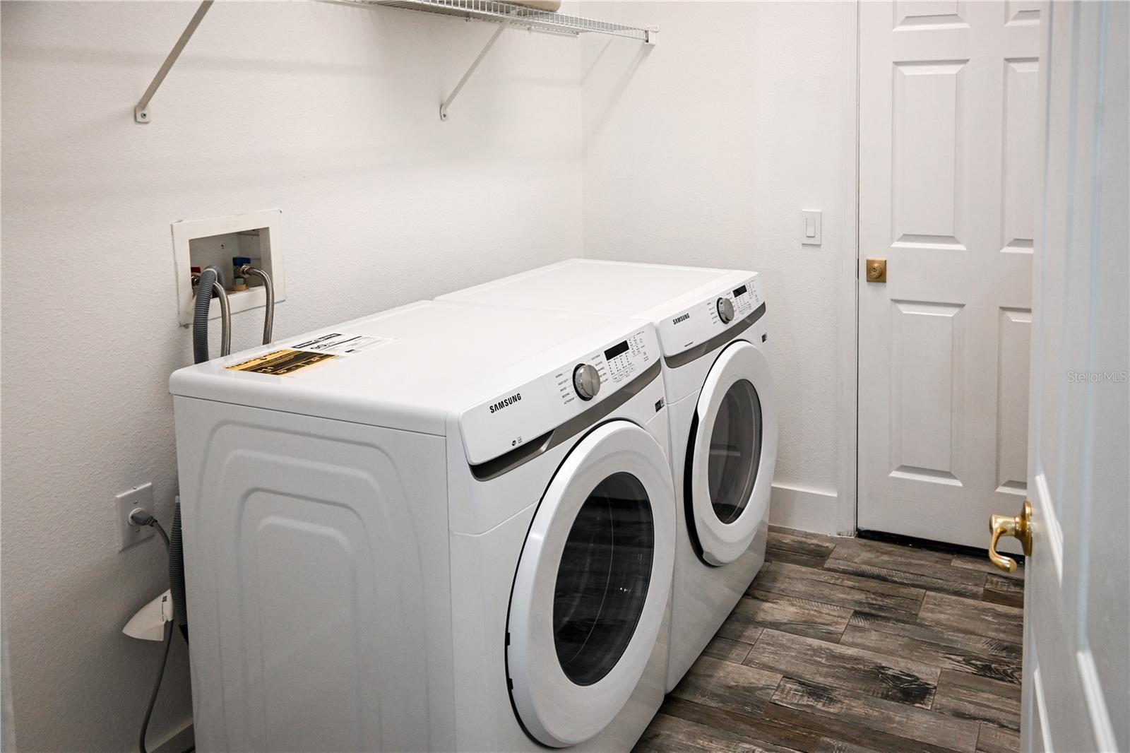 CUMBRIAM LAKES DR - Residential