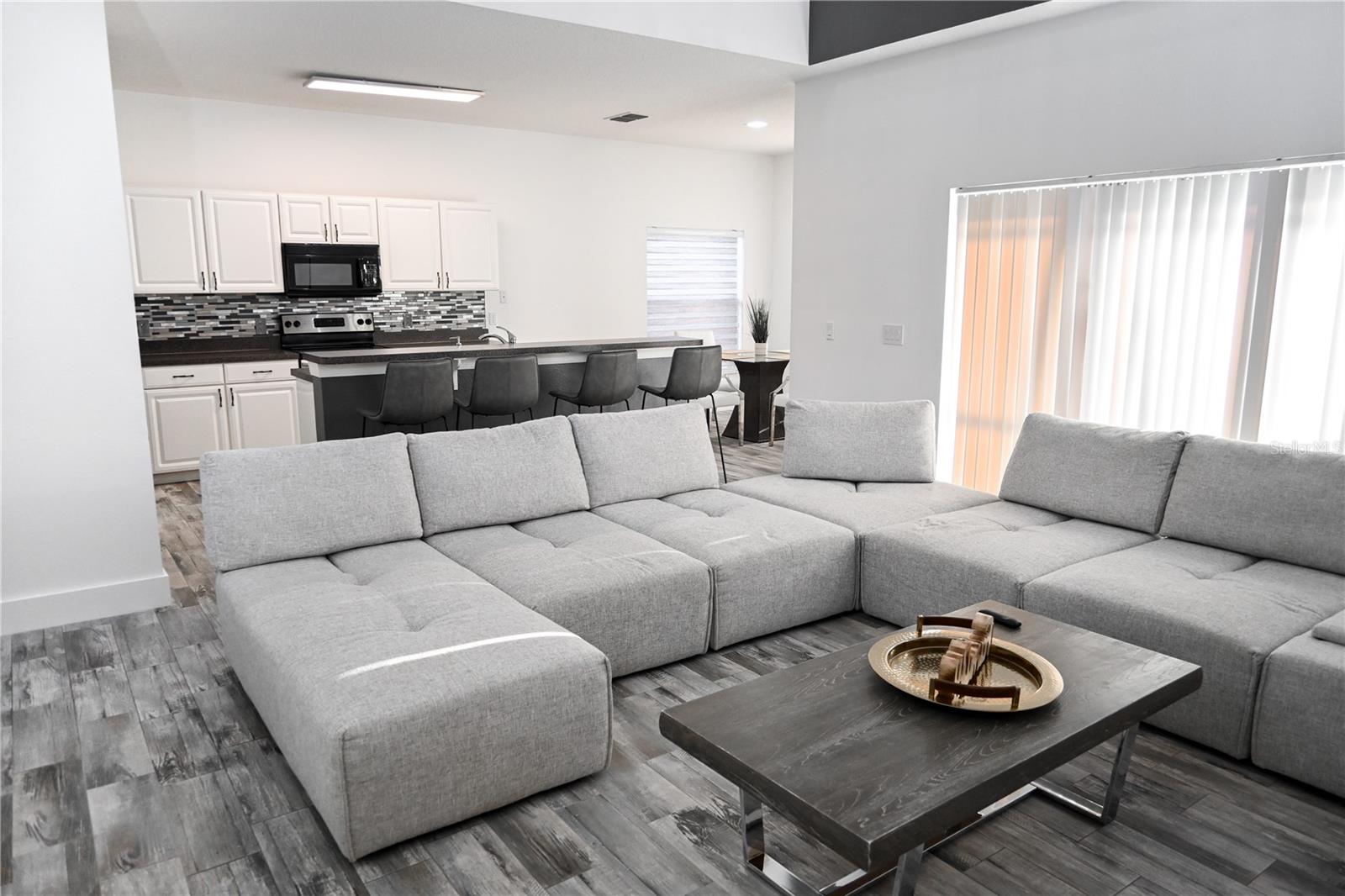 CUMBRIAM LAKES DR - Residential