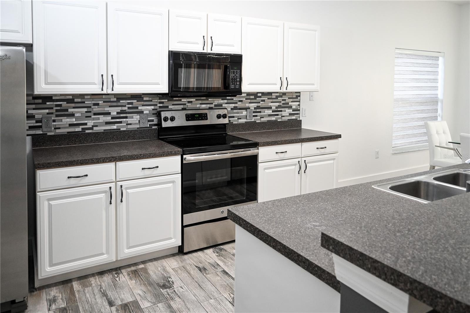 CUMBRIAM LAKES DR - Residential