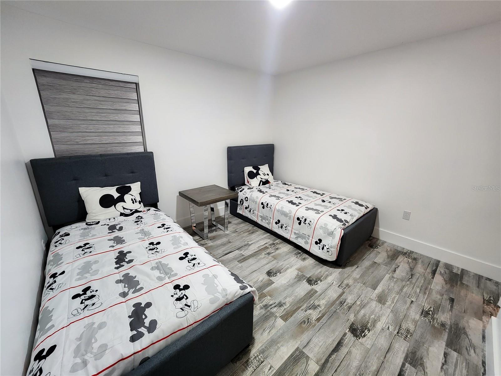 CUMBRIAM LAKES DR - Residential