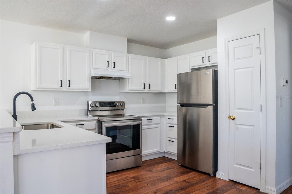Photo of 4621 College Drive, Orlando, FL 32811 (MLS # O6351936)