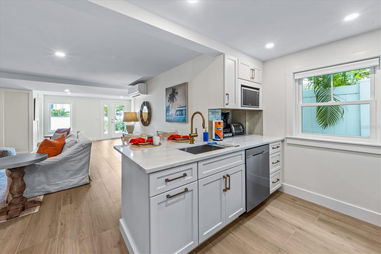 ANNA MARIA BEACH - Residential