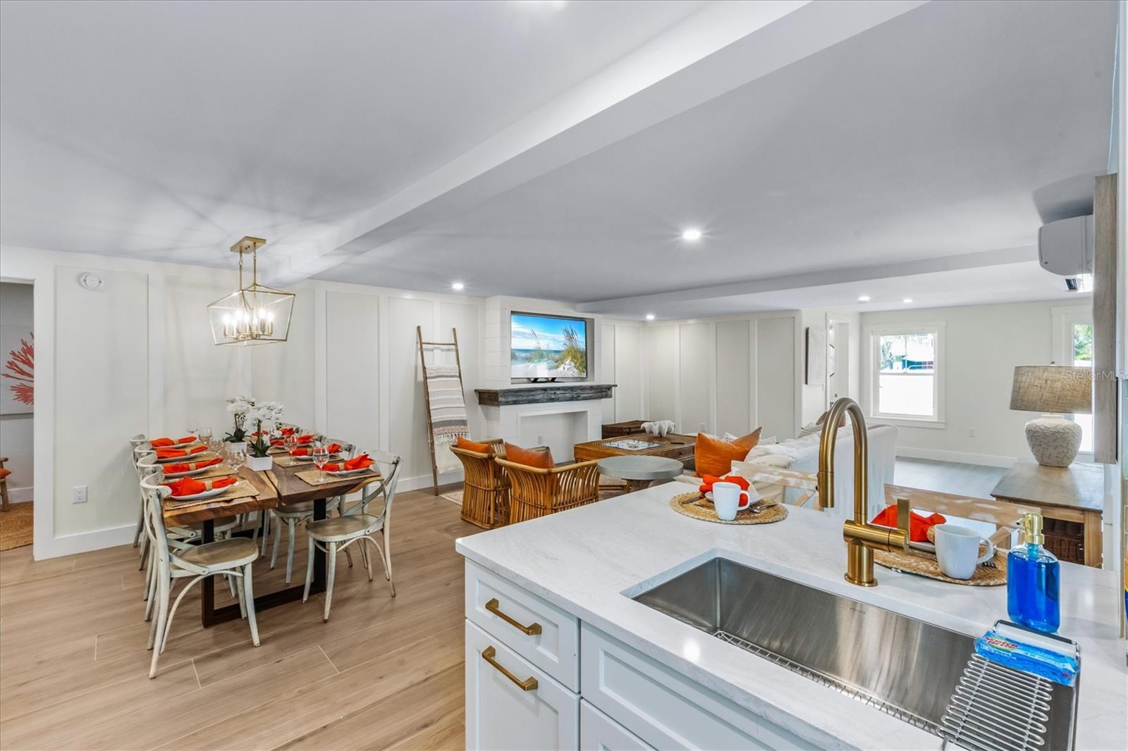 ANNA MARIA BEACH - Residential