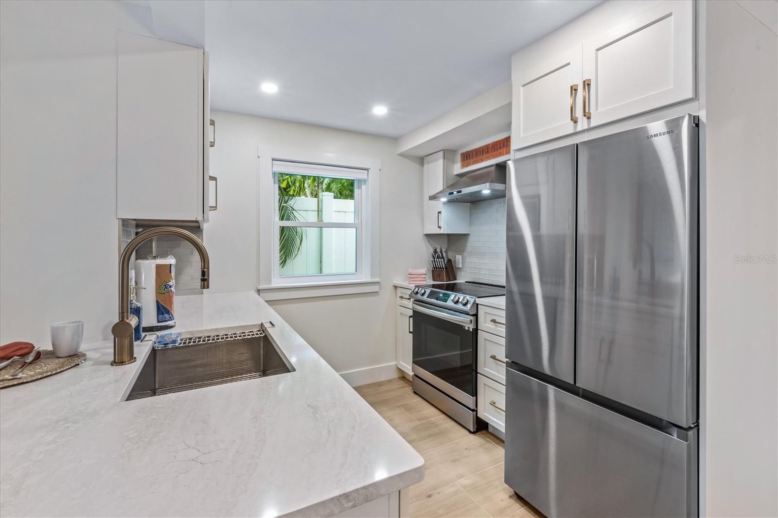 ANNA MARIA BEACH - Residential