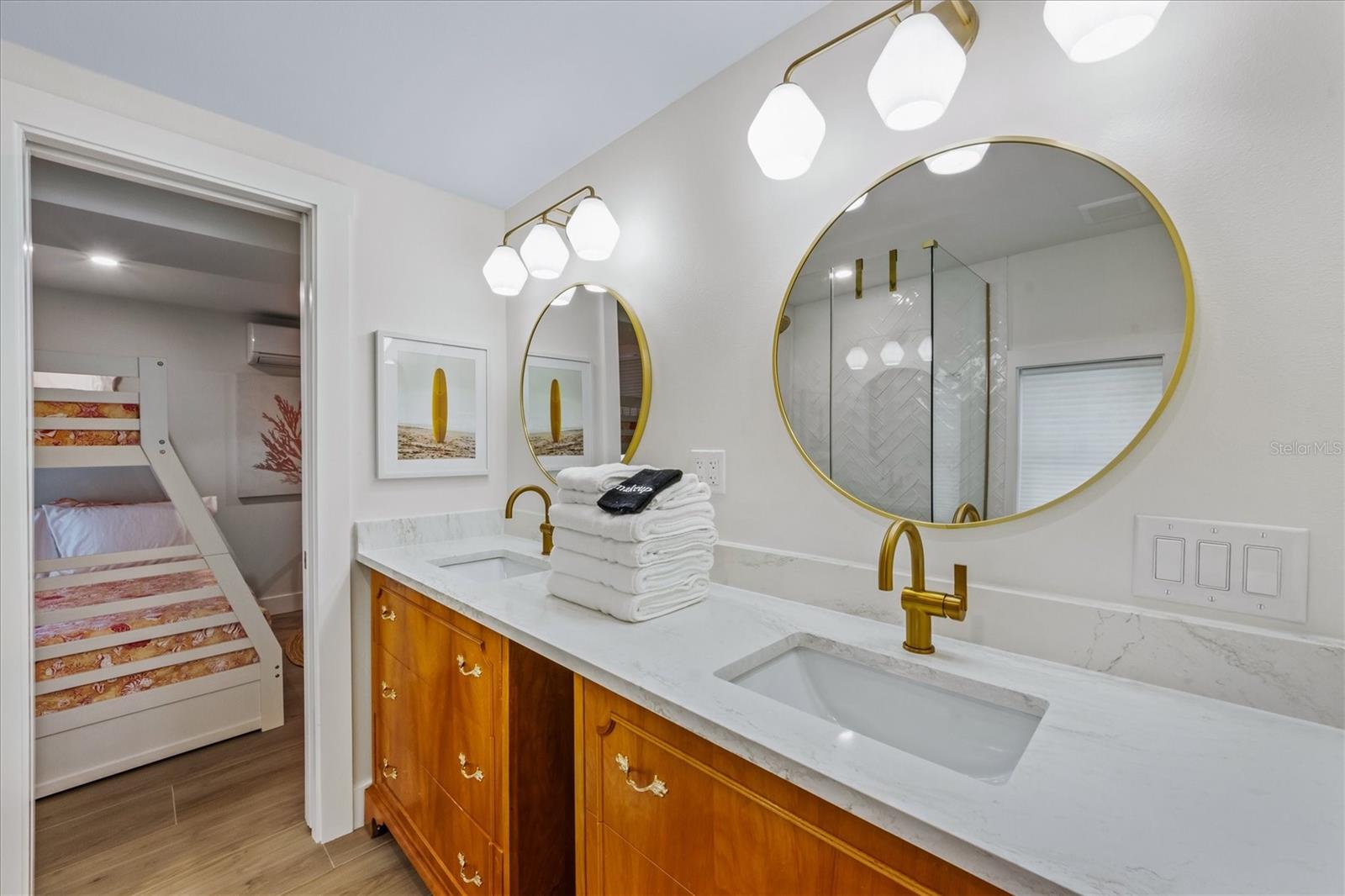 ANNA MARIA BEACH - Residential