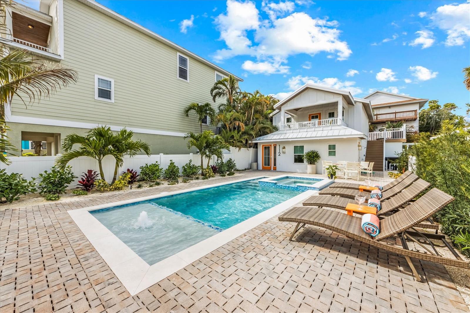 ANNA MARIA BEACH - Residential
