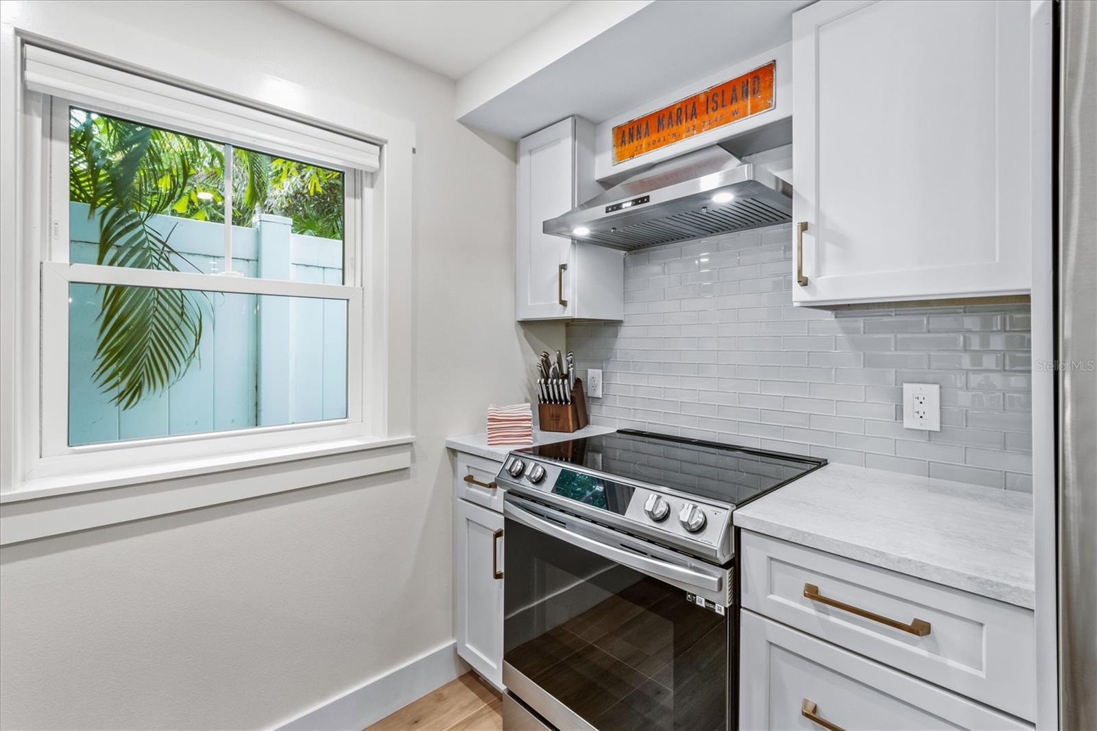 ANNA MARIA BEACH - Residential