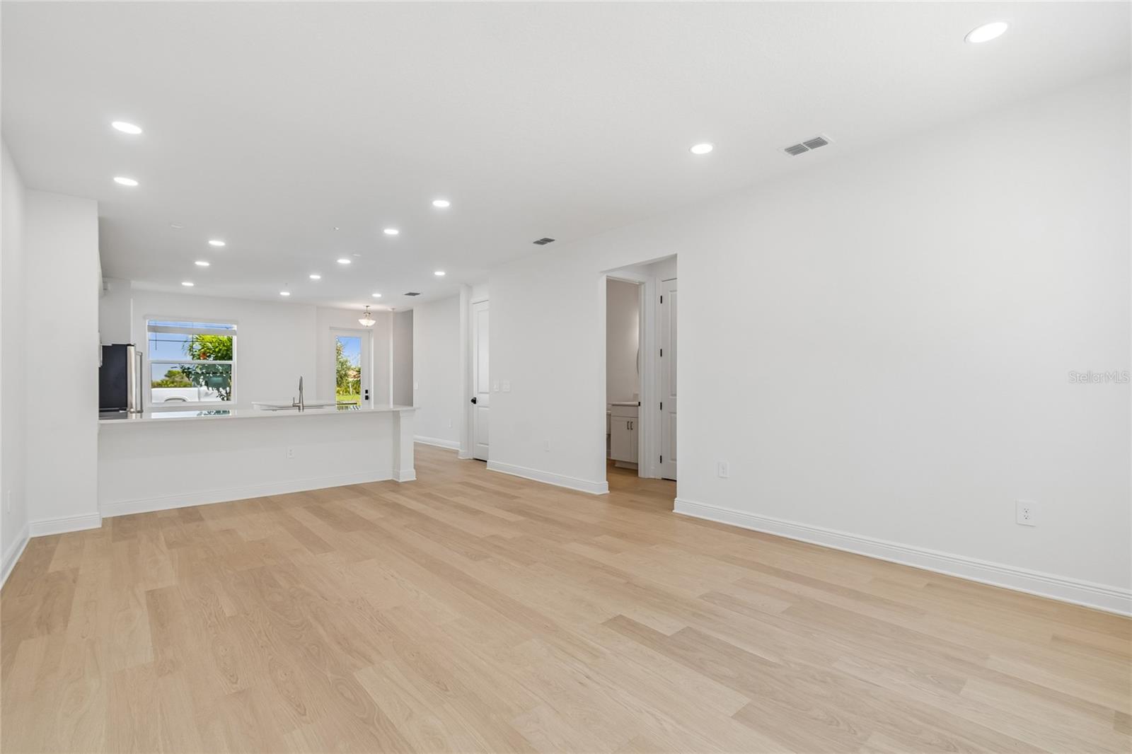 PALMERA AT WELLEN PARK - Residential