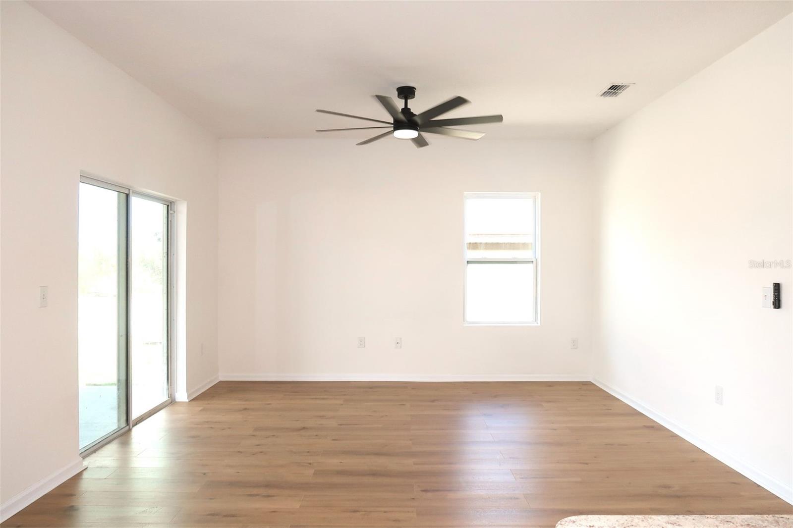 RESERVE/HLND MDWS - Residential