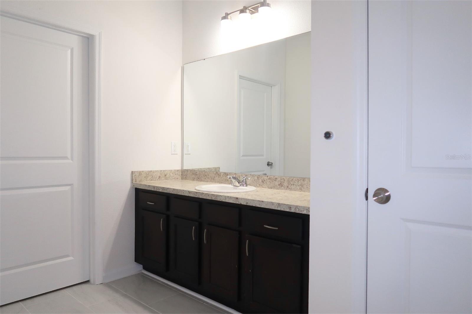 RESERVE/HLND MDWS - Residential