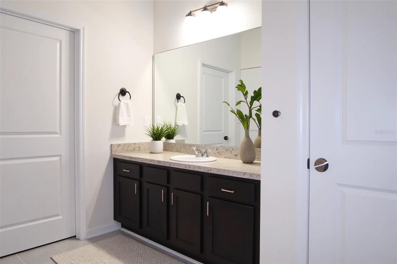 RESERVE/HLND MDWS - Residential