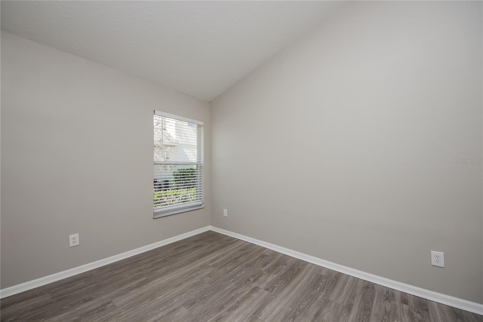 HERITAGE PLACE 02 PH 02 45/111 - Residential Lease