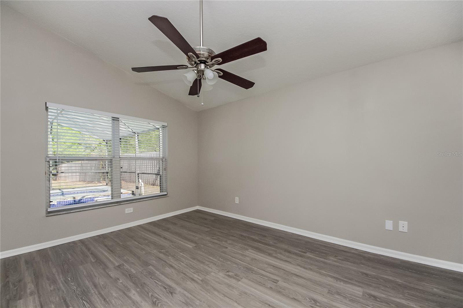 HERITAGE PLACE 02 PH 02 45/111 - Residential Lease