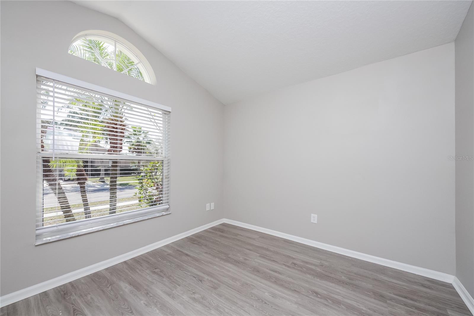 HERITAGE PLACE 02 PH 02 45/111 - Residential Lease