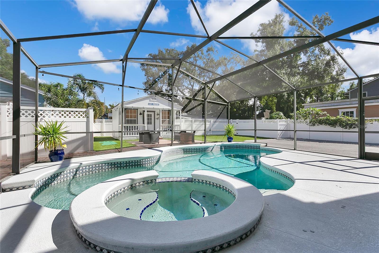 KALURNA KOTTAGES - Residential