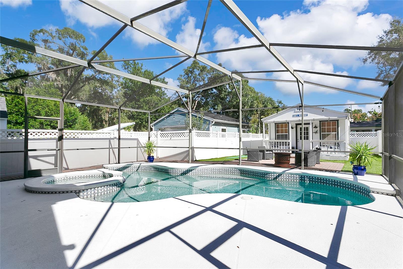 KALURNA KOTTAGES - Residential