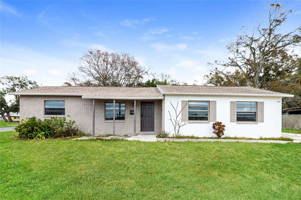 Photo of 2740 38th Street S, St Petersburg, FL 33711 (MLS # O6384573)