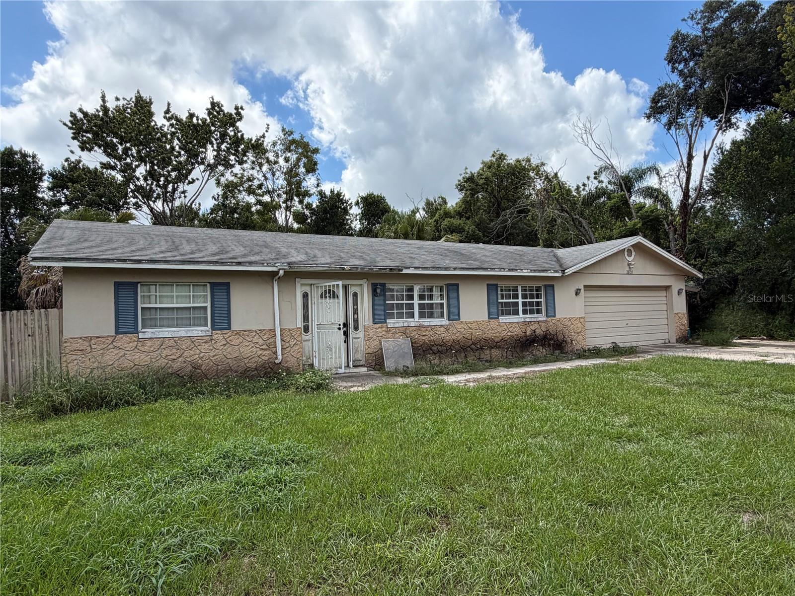 2828 FLORAL WAY
