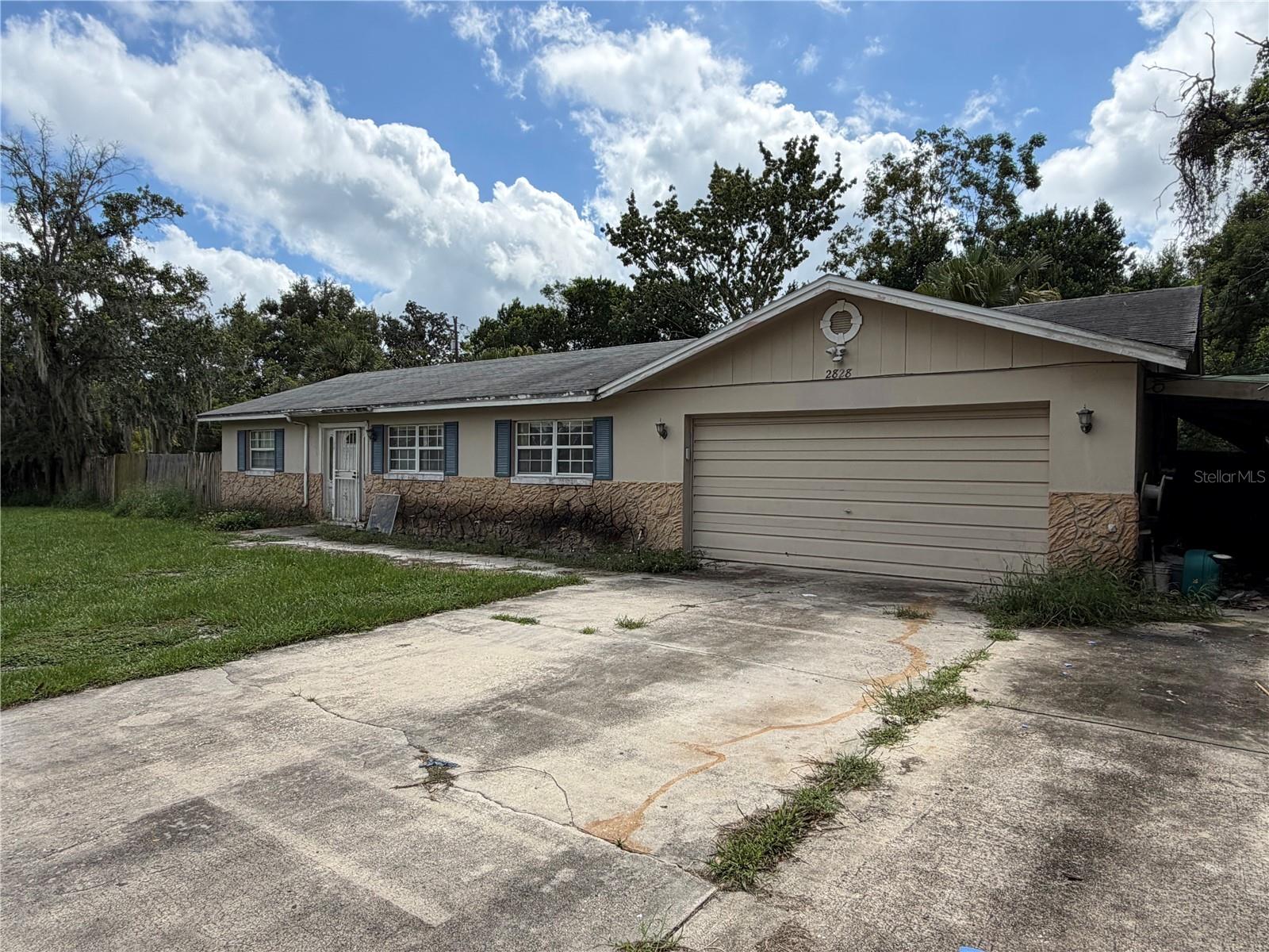 2828 FLORAL WAY