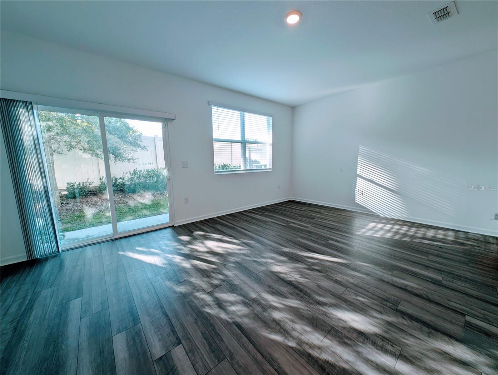 TYSON TOWNHOMES - Residential