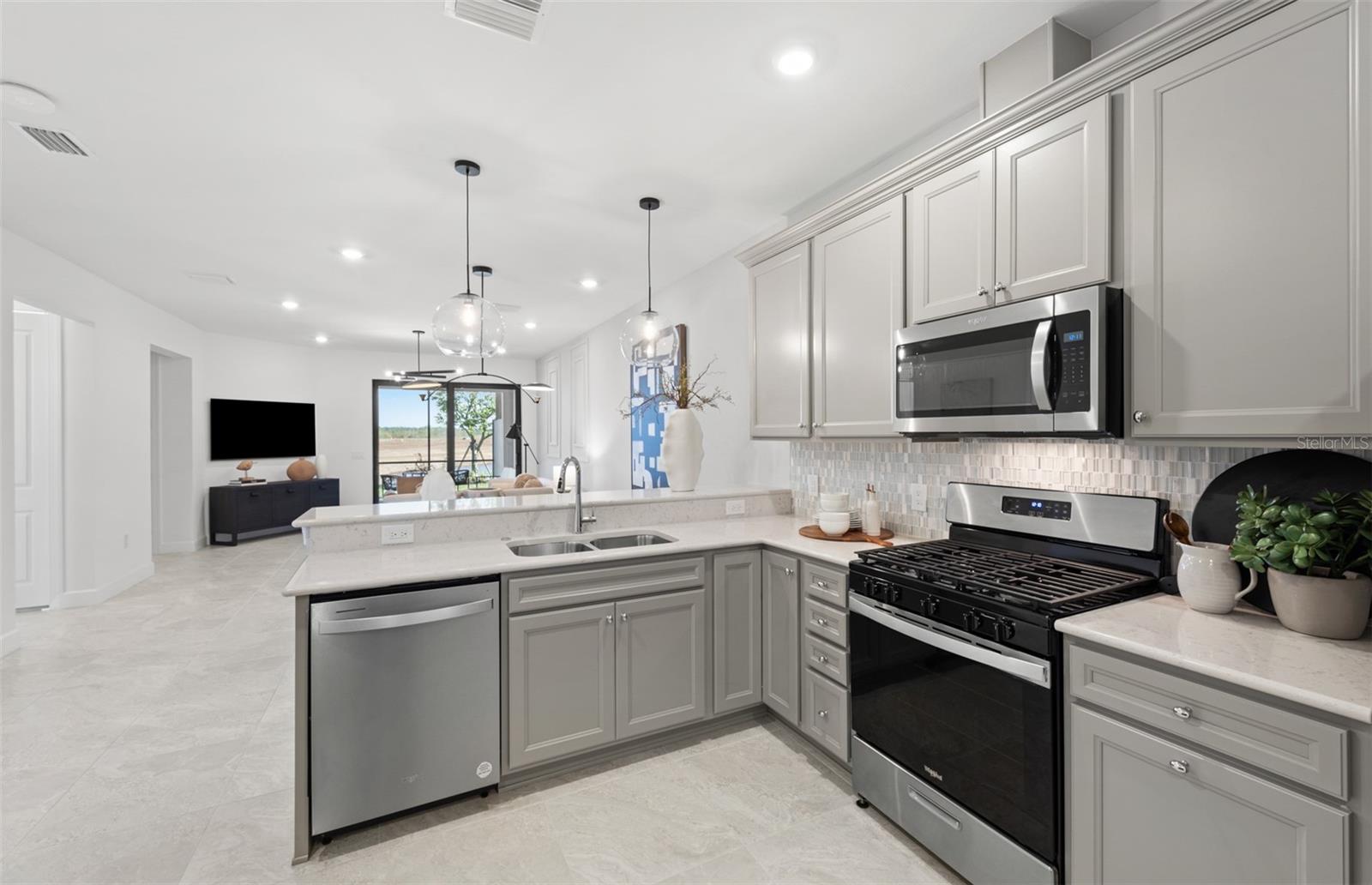 4632; DEL WEBB CATALINA AT LAKEWOOD RANCH - Residential