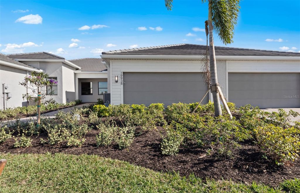 Photo of 18730 Indian Rock Place, Lakewood Ranch, FL 34211 (MLS # TB8400443)
