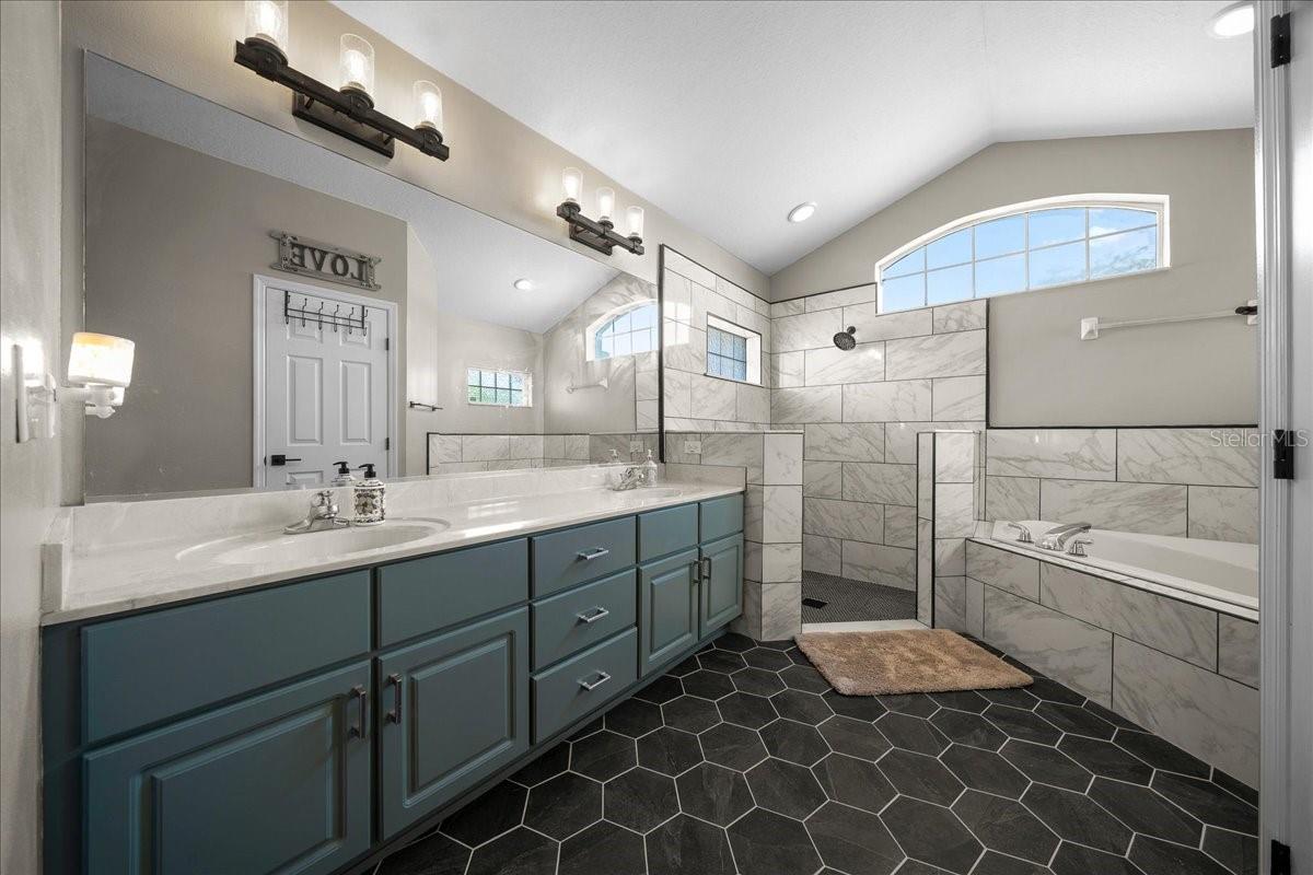 DIAMOND RDG UN 02 - Residential