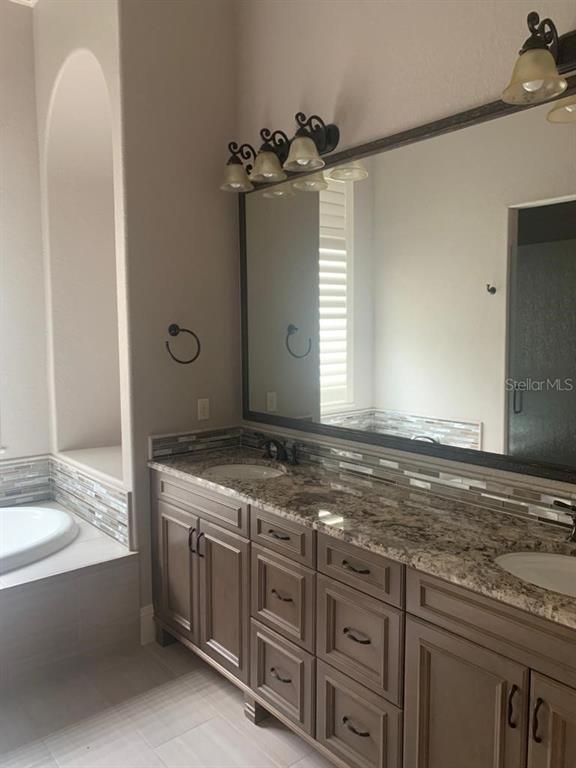 WATERSTONE - Residential