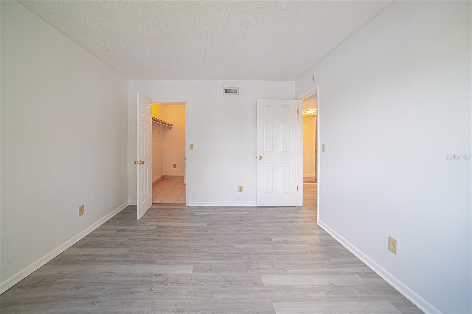 ST ANDREWS COVE CONDO - Residential