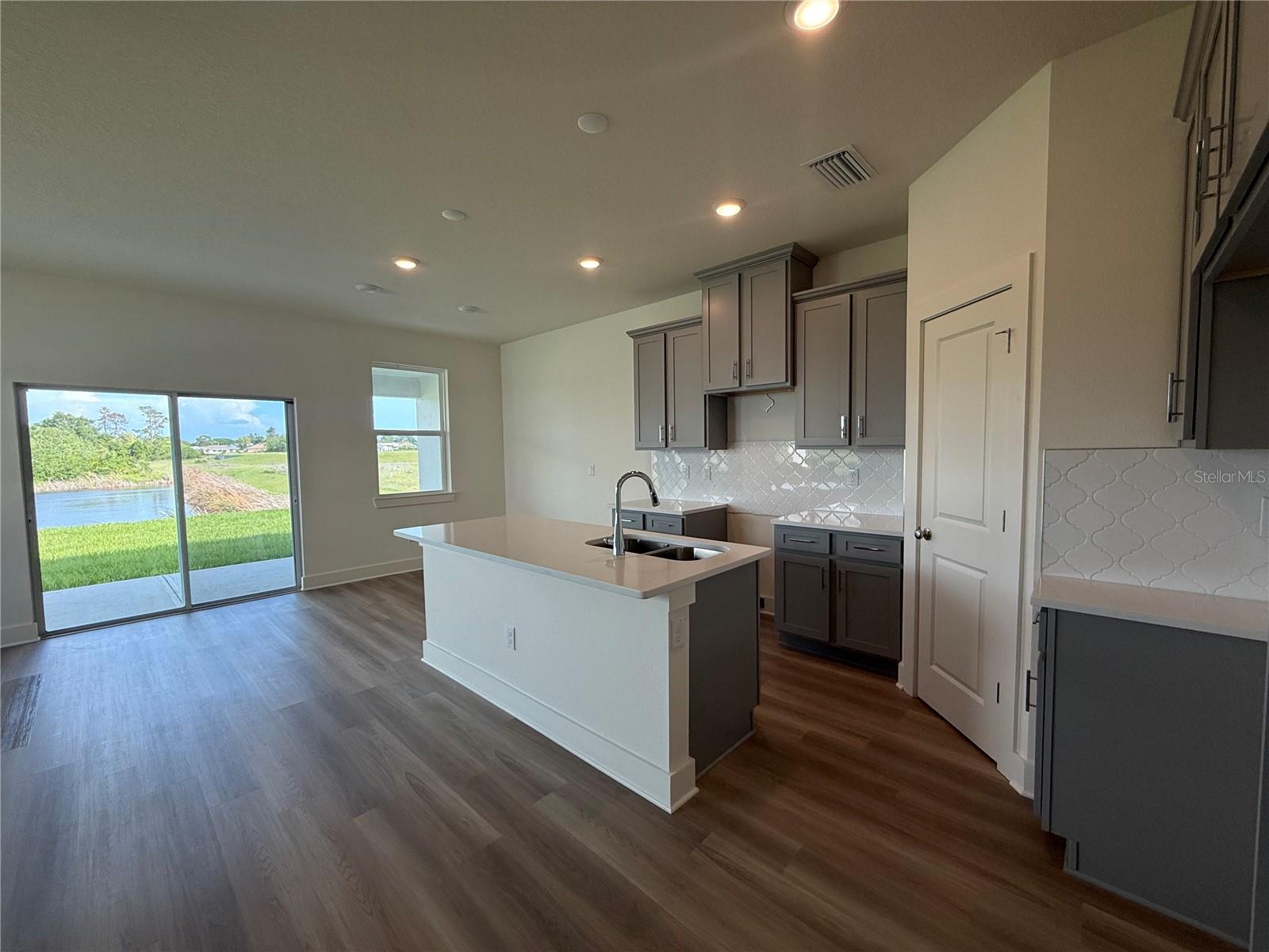 EMERALD FIELDS - Residential