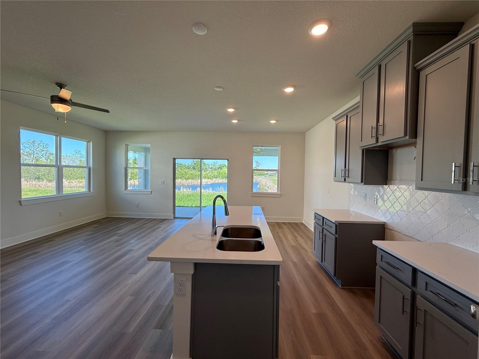 EMERALD FIELDS - Residential