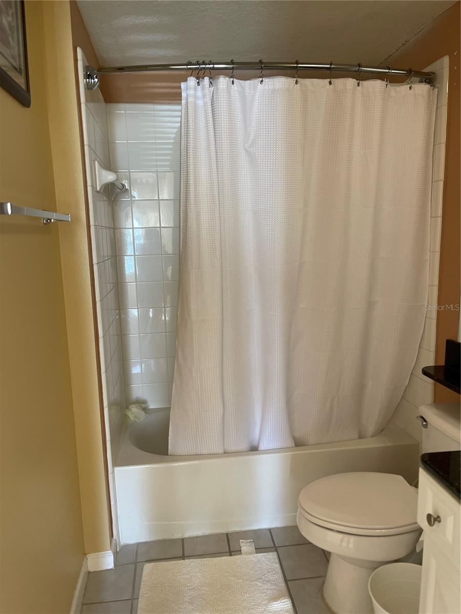 CAPRI/HUNTERS CRK CONDO - Residential Lease