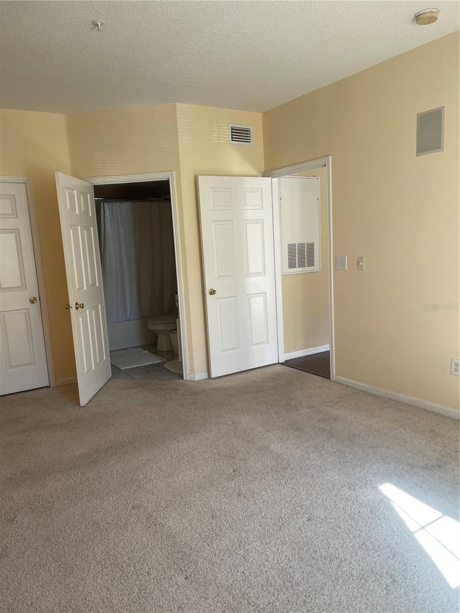 CAPRI/HUNTERS CRK CONDO - Residential Lease