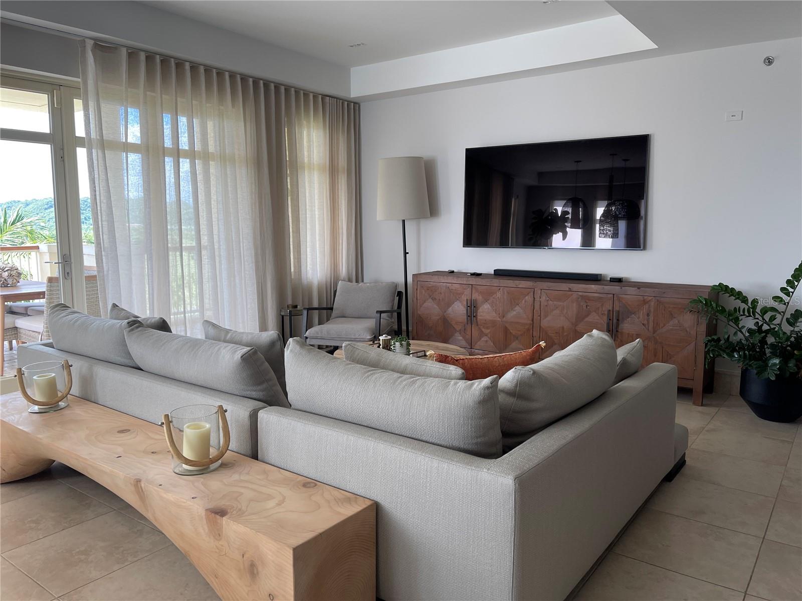 PLANTATION VILLAGE I - Residential Lease