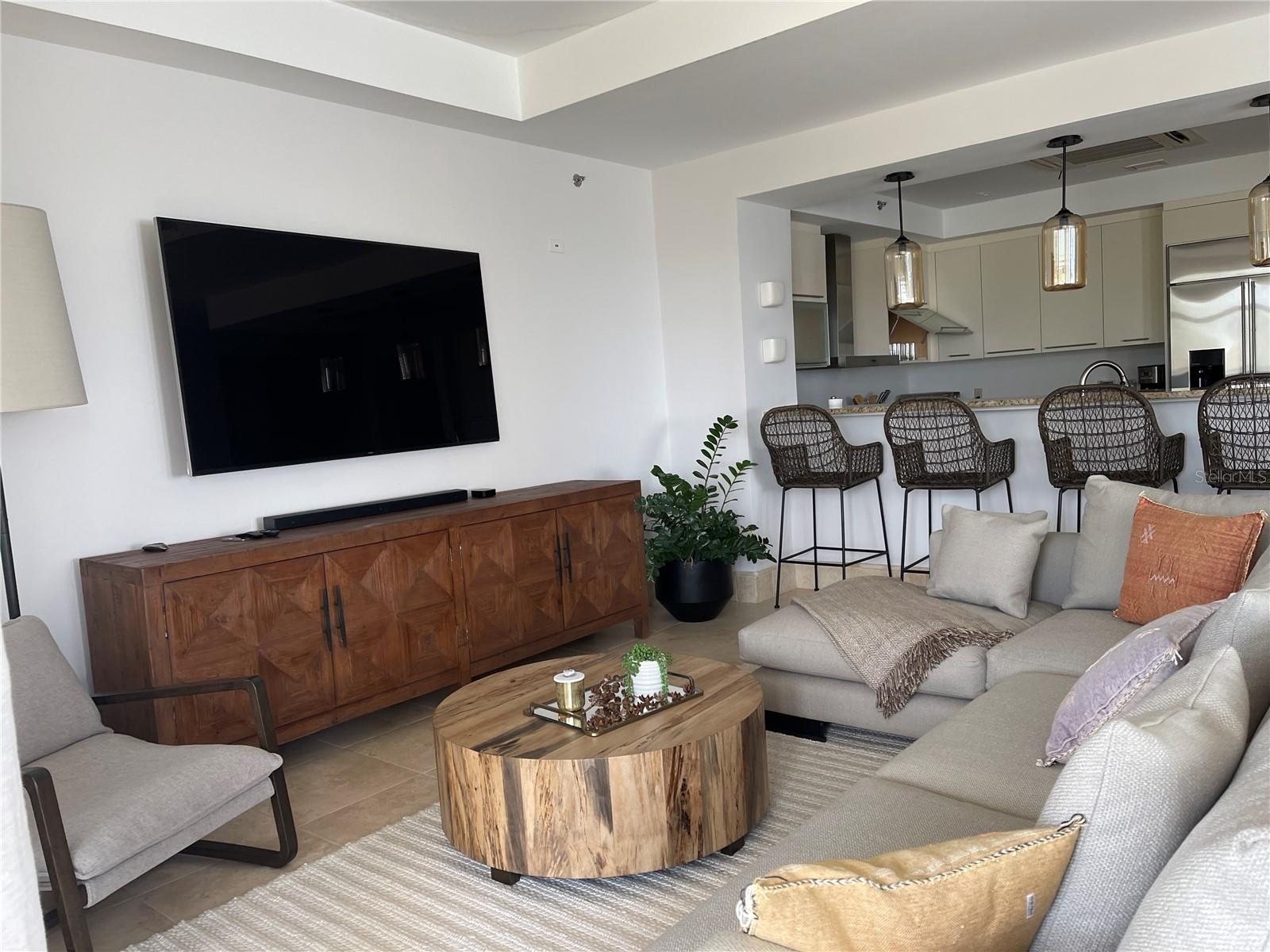 PLANTATION VILLAGE I - Residential Lease