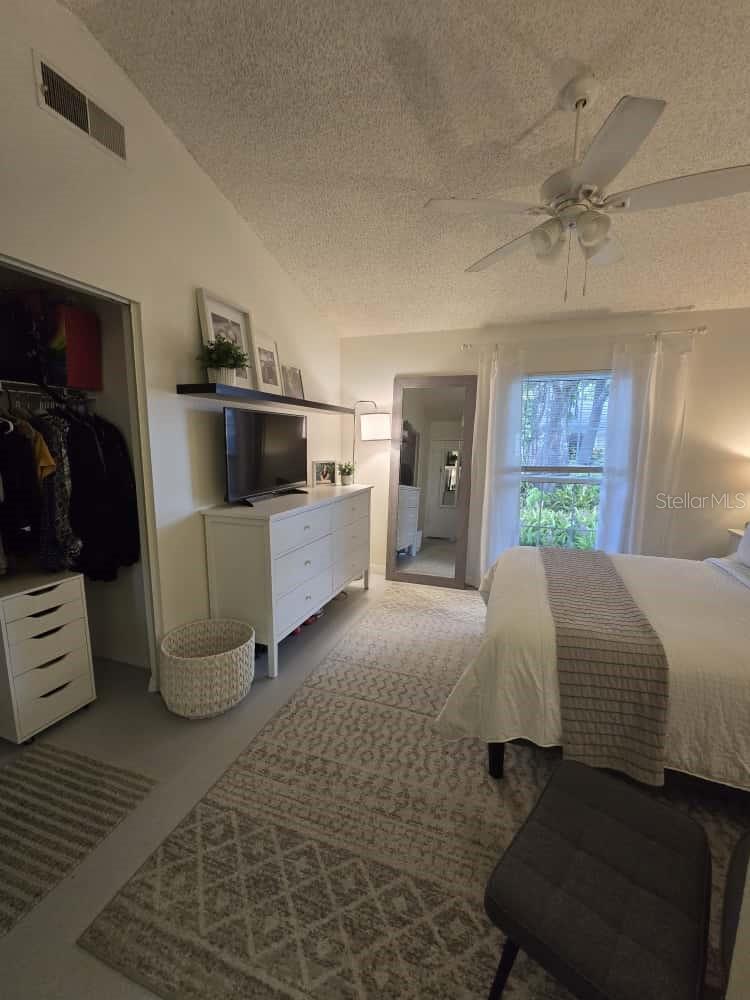 LAKEVIEW VILLAGE SEC K UNI - Residential