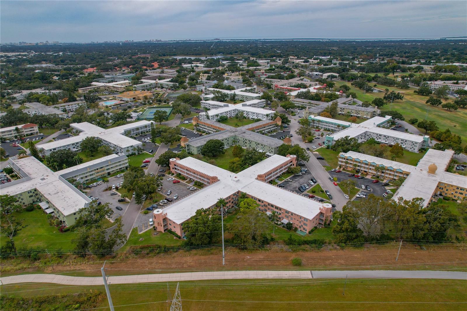 ON TOP OF THE WORLD - Residential