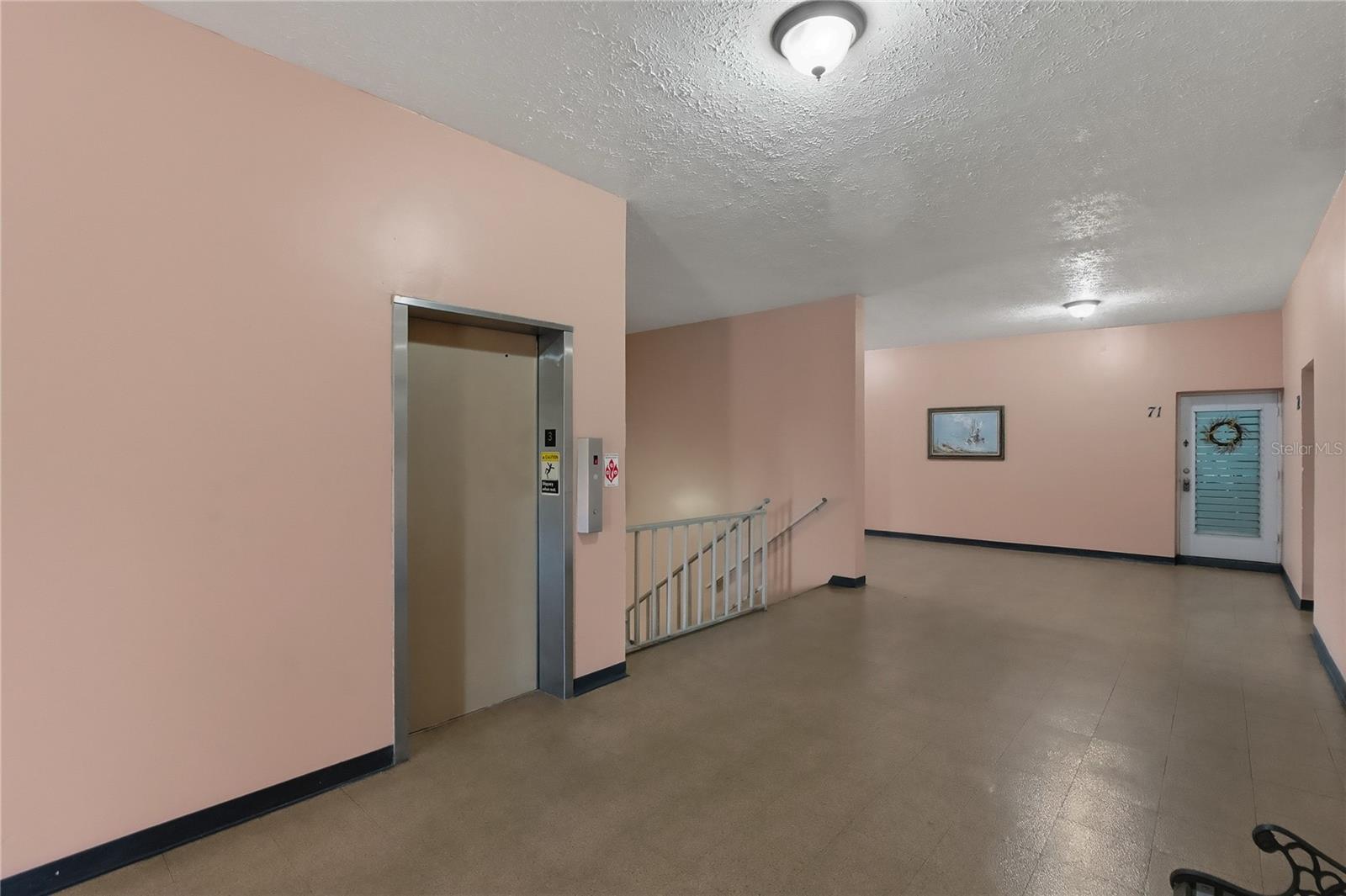 ON TOP OF THE WORLD - Residential