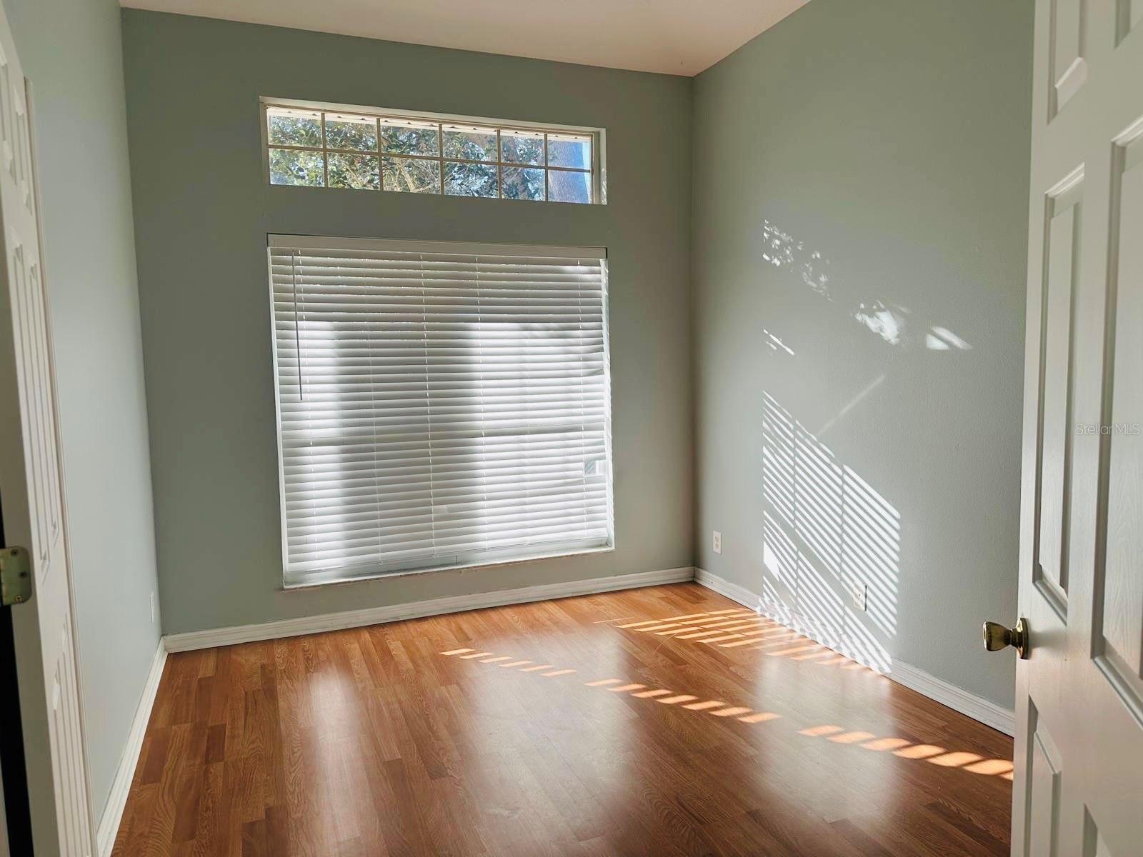 GROVE/HARBOR HILLS - Residential