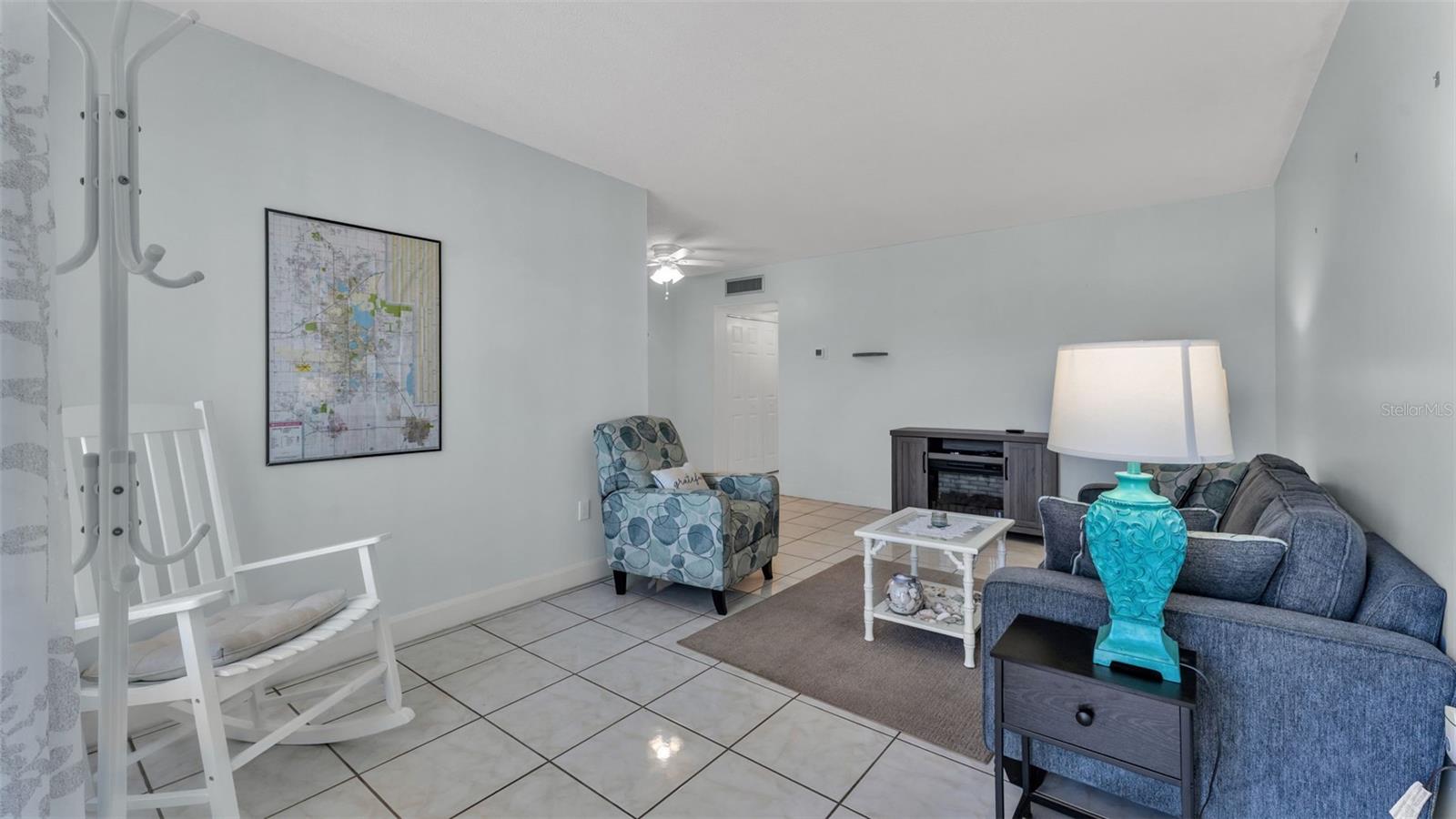 LAKELAND HARBOUR APTS - Residential